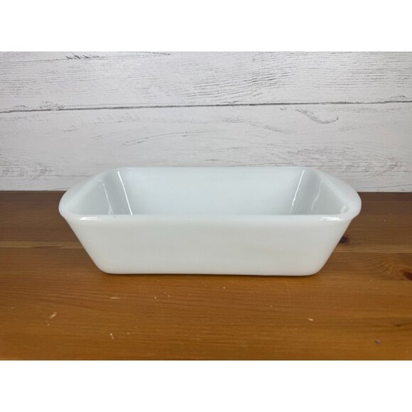 Milk glass loaf pan; Vintage Glasbake J522 Made in USA 1.5 qt 1 1/2 quart - Picture 2 of 7